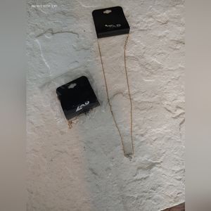 Zad Gold Necklace w White Marble